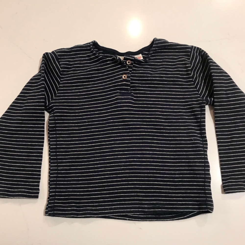 Zara toddler boys, size 3/4 but fits like 2/3.